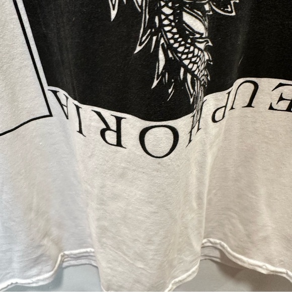 Boohoo Man Euphoria Dragon Black & White Short Sleeve Tee Men’s size Small - Picture 4 of 6